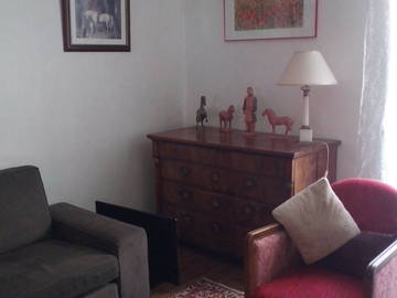 Roomlala | Quarto para alugar em casa particular
