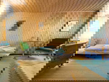 Roomlala | Quarto para alugar em chalé grande -