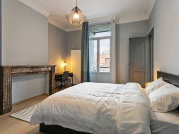 Roomlala | Quarto para alugar em Co-living em uma casa de bairro grande