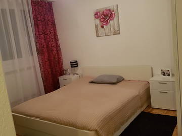 Roomlala | Quarto para alugar em Lausanne, Suíça