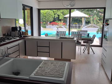 Roomlala | Quarto para alugar em Léognan em casa com jardim/piscina