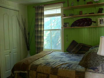 Roomlala | Quarto para alugar em Prévost, Quebec