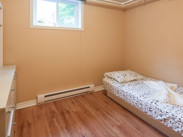 Roomlala | Quarto para alugar em Quebec