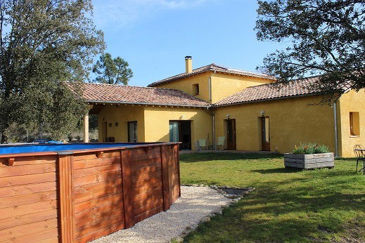 Hospedagem Em Casa De Família Les Vans 102355