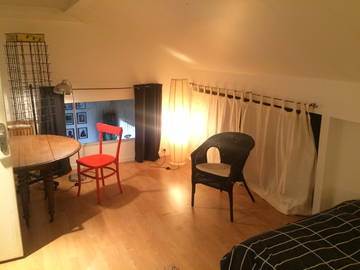 Roomlala | Quarto para alugar em um grande loft em Charenton