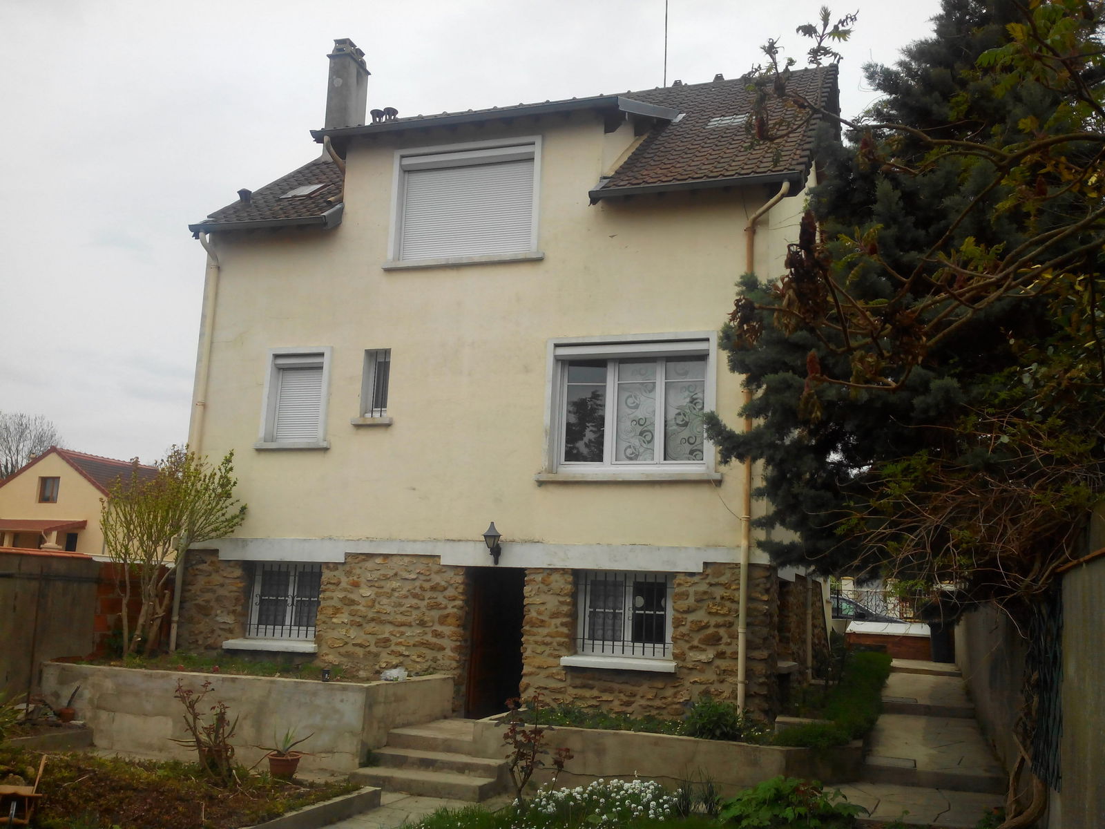 Colocação Sevran 74289