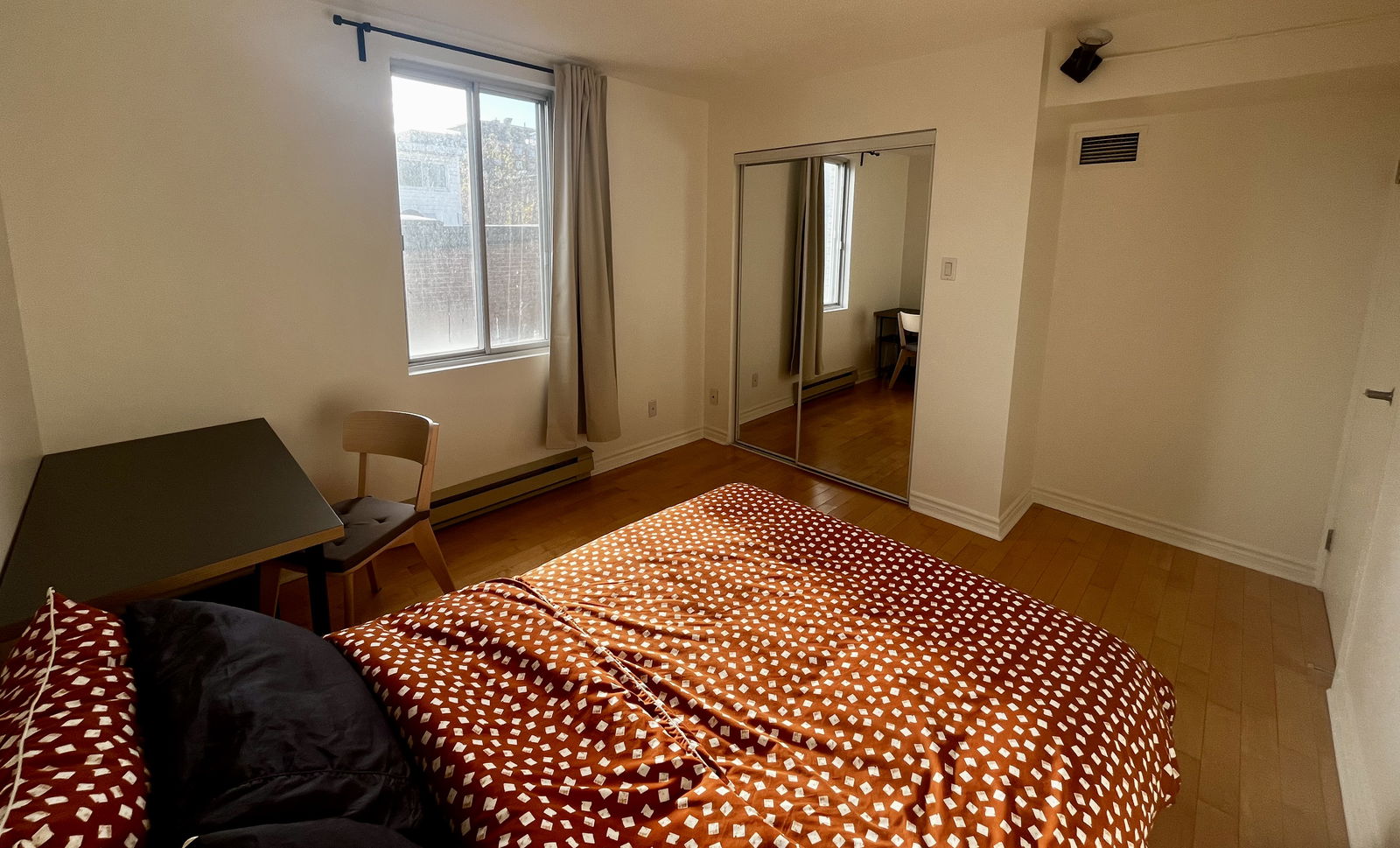 Colocação Montréal 636950