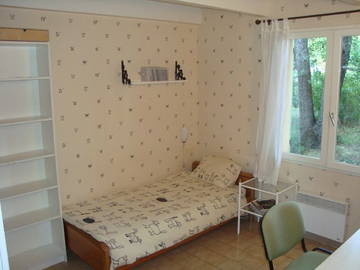 Roomlala | Quarto para alugar em uma villa a 10 minutos de Aix 