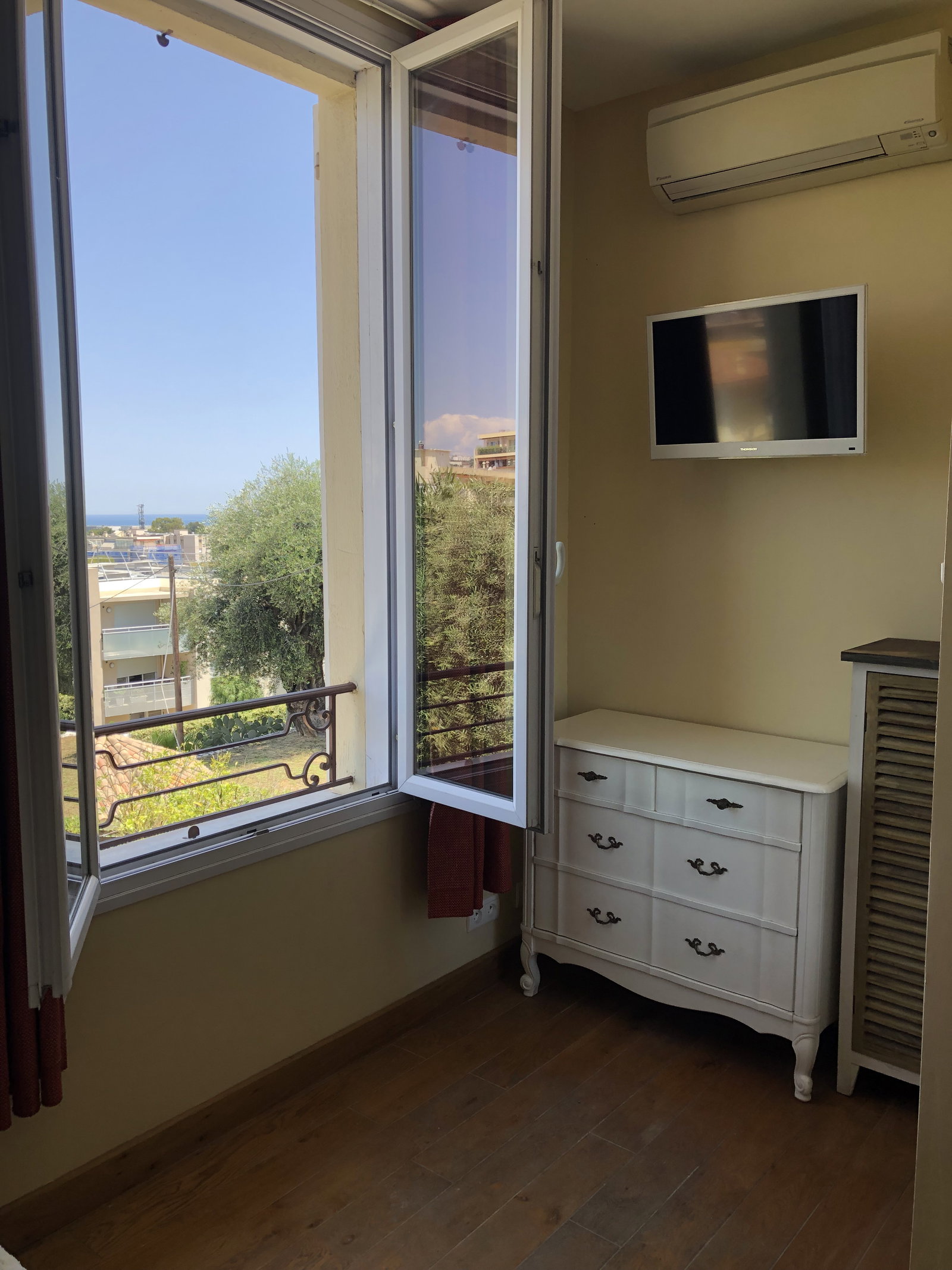 Hospedagem Em Casa De Família Saint-Laurent-du-Var 266293