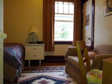 Roomlala | Quarto para alugar - Jean-Talon Metro