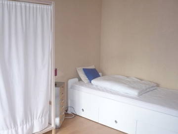 Roomlala | Quarto para alugar na casa de um residente