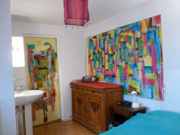 Roomlala | Quarto para alugar na casa de um residente