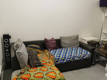 Roomlala | Quarto para alugar na casa de um residente