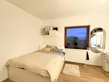 Roomlala | Quarto para alugar no centro de Huy