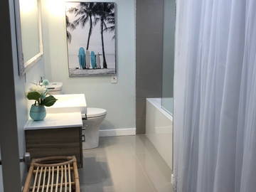 Roomlala | Quarto para alugar no centro de Montreal
