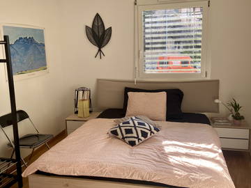 Roomlala | Quarto para alugar para mulher