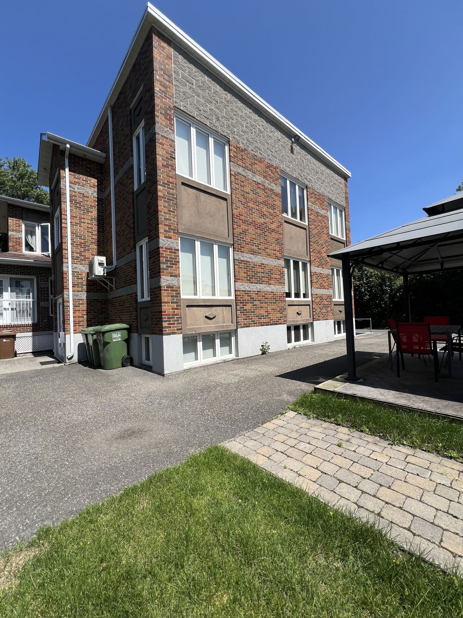 Colocação Saint-Hyacinthe 440767