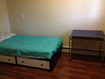 Roomlala | Quarto para alugar perto da U Of C