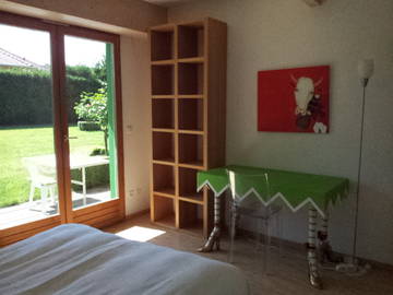 Roomlala | Quarto para alugar perto de Genebra 