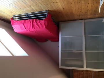 Roomlala | Quarto para alugar- perto de UCL, Montgomery
