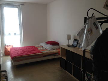 Roomlala | Quarto para alugar perto do metro L7