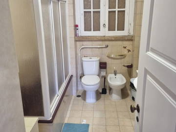 Chambre chez l'habitant à louer à Lisboa - salle de bain-3