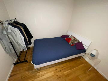 Roomlala | Quarto para casal ou estudante em casa de residente