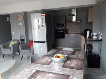 Roomlala | Quarto para estudante apartamento de 2 quartos no centro da cidade