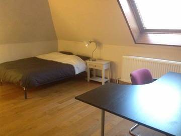 Roomlala | Quarto para estudante ou profissional