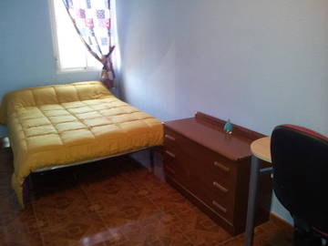 Roomlala | Quarto Perto de Atocha Apartamento Compartilhado