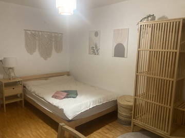 Roomlala | Quarto perto do centro de Yverdon-les-bains
