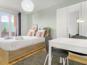 Roomlala | Quarto privado com varanda a poucos passos da fronteira