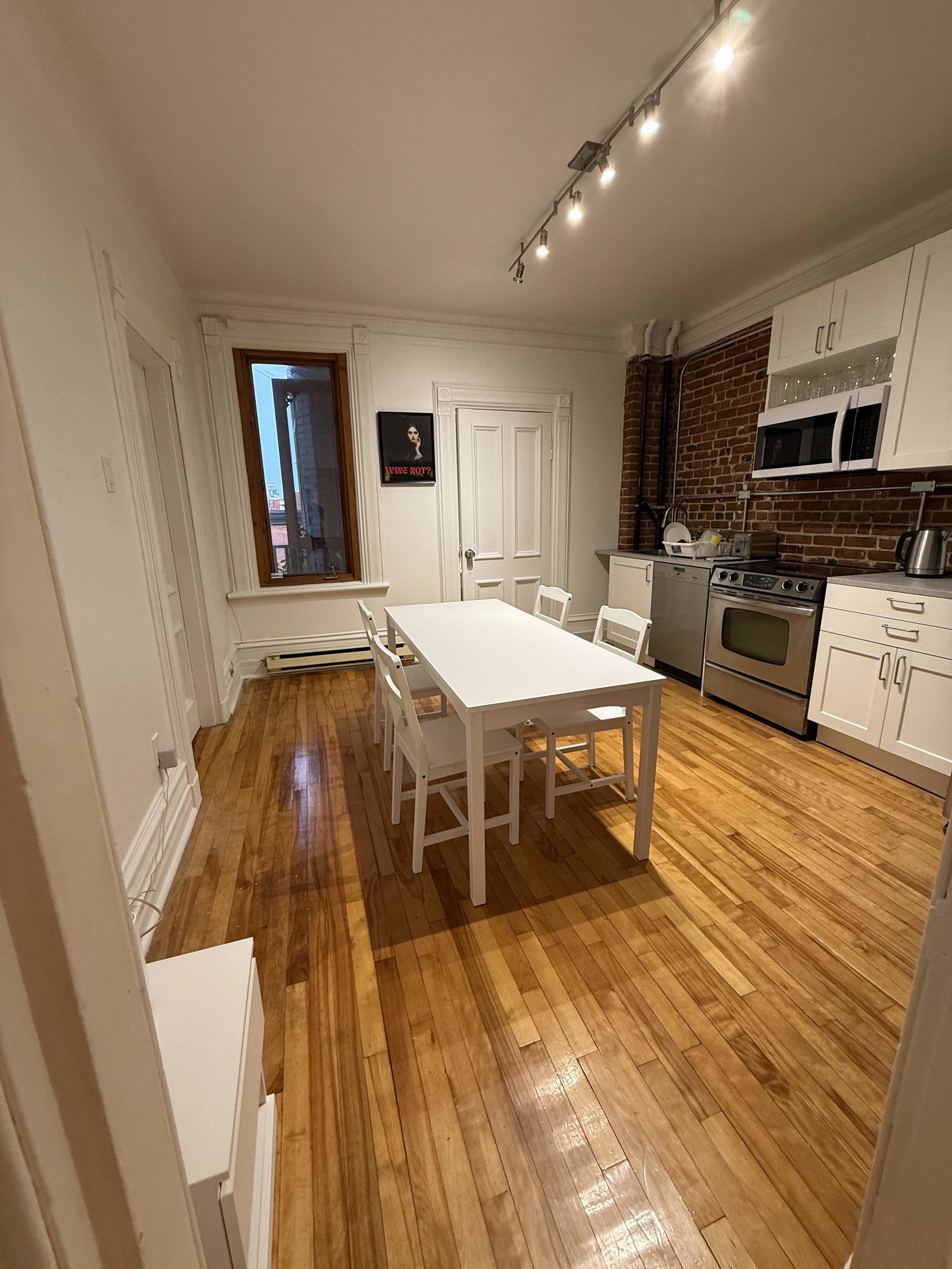 Colocação Montréal 648219