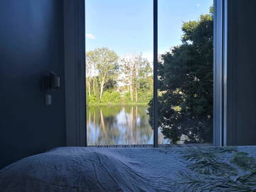 Roomlala | Quarto Riverside Encantador