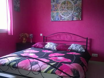 Roomlala | Quarto Rosa para Alugar