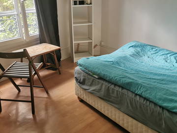 Roomlala | Quarto Saint Denis Perto do Metro