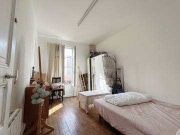 Roomlala | Quarto simples e privado ao lado do RER B