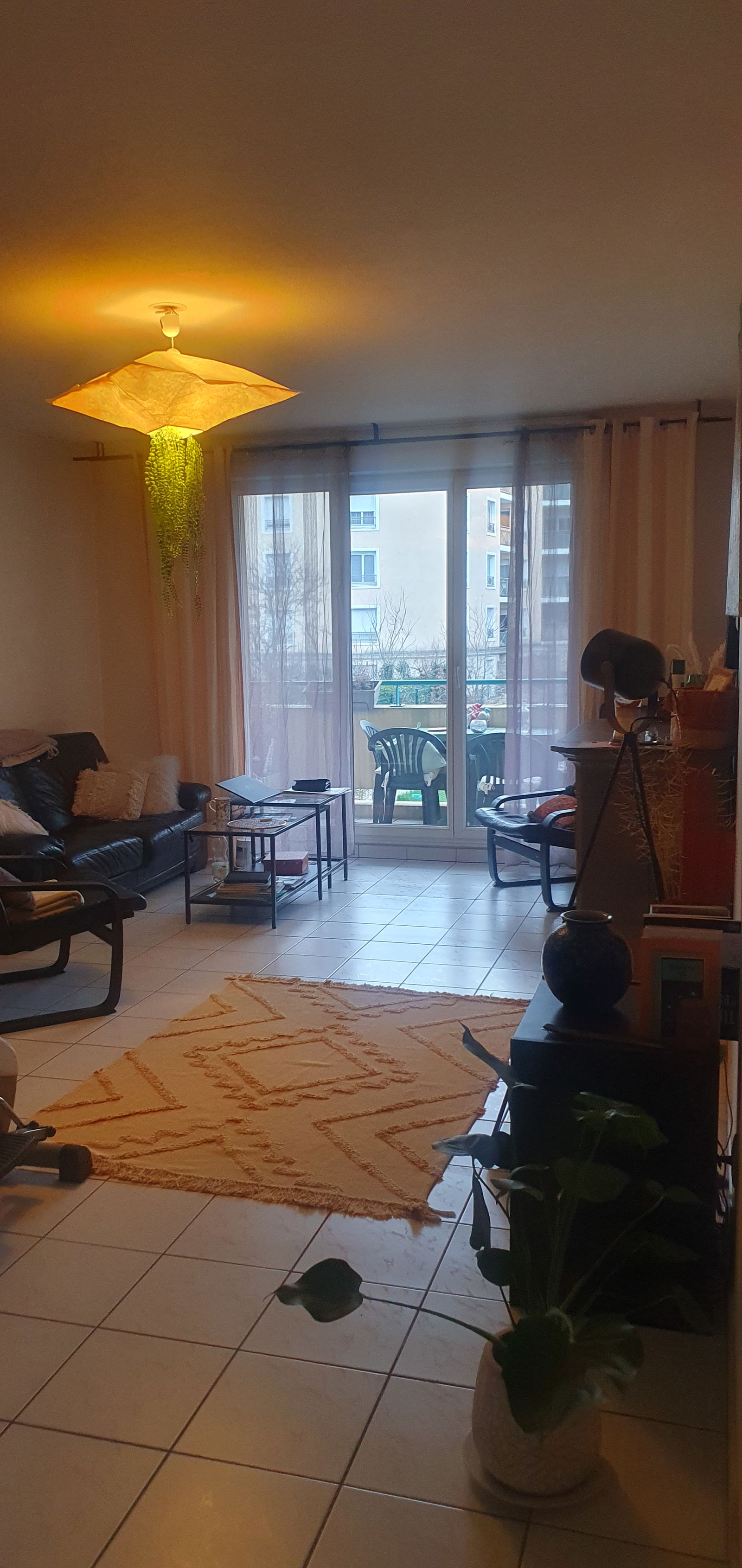 Hospedagem Em Casa De Família Décines-Charpieu 483809