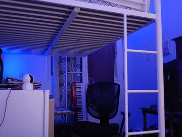 Roomlala | Quarto totalmente mobiliado com banheiro privativo