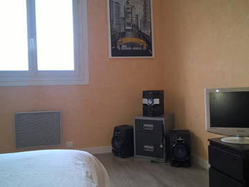 Roomlala | Quarto tranquilo perto de Lyon