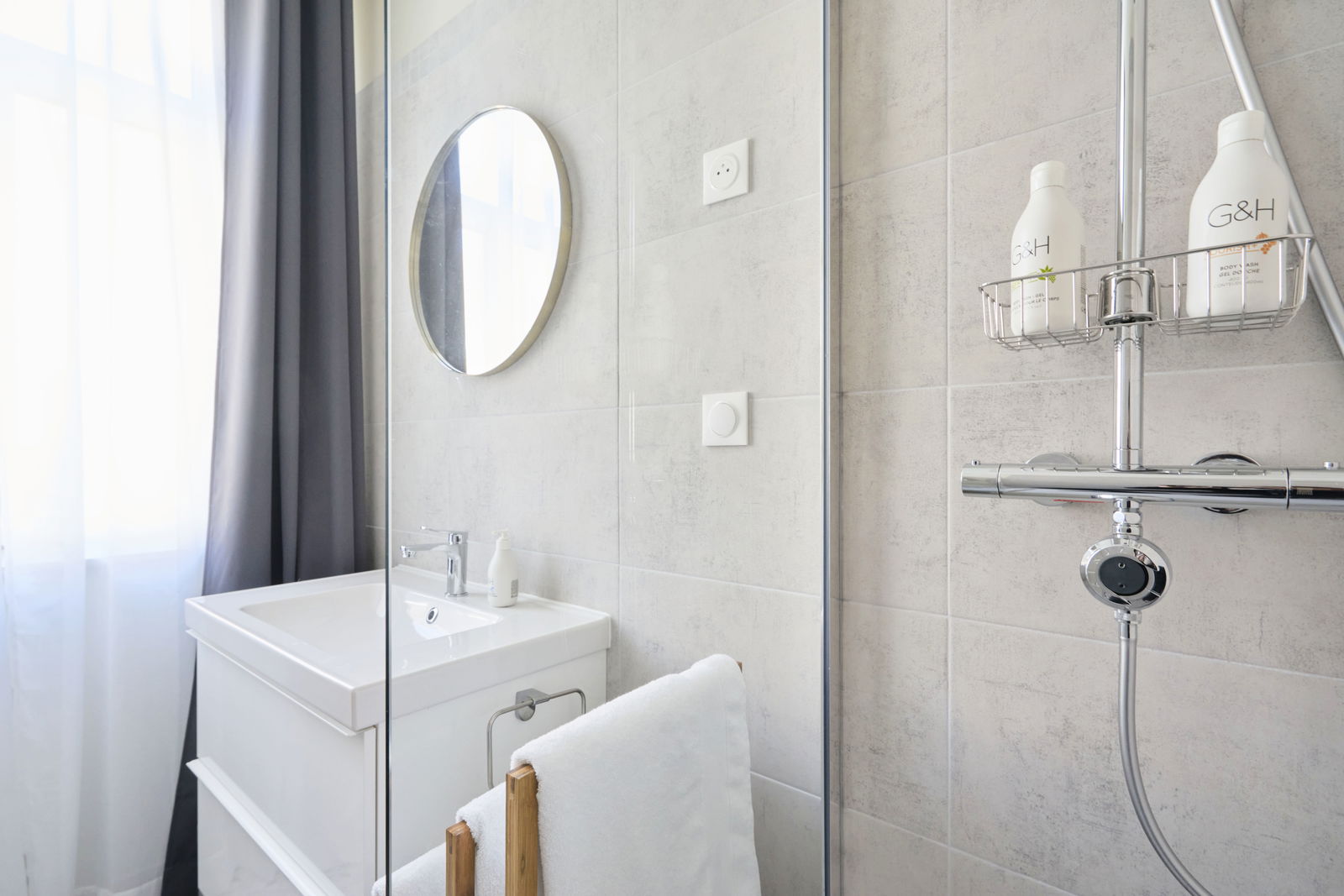 Hospedagem Em Casa De Família Croix 500049