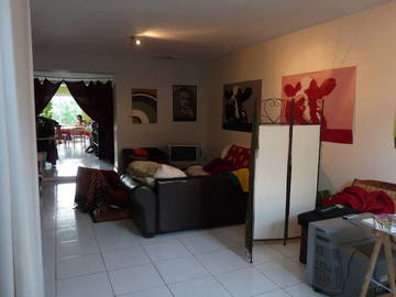 Roomlala | Quartos disponíveis em casa grande compartilhada para 4 pessoas