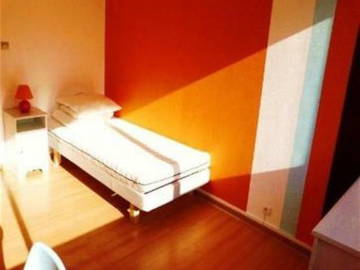 Roomlala | Quartos em Cergy
