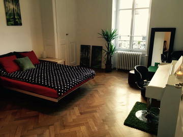 Roomlala | Quartos grandes no centro de Genebra