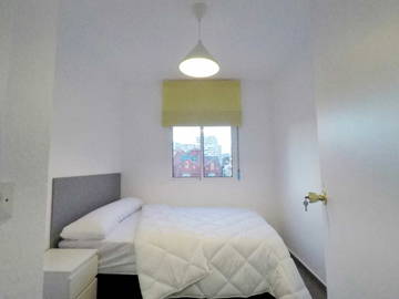 Roomlala | Quartos lindos e modernos para alugar em Málaga