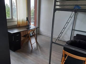 Roomlala | Quartos mobiliados para alugar em apartamento no centro da cidade