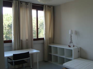 Roomlala | Quartos para alugar na casa de um residente