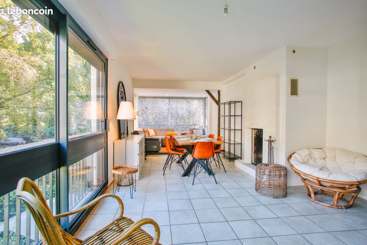 Colocação Fontenay-le-Fleury 439190