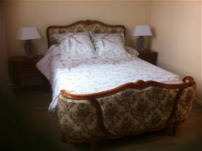 QUEEN OF THE PRES Furnished Room At La Villa Louise Amélie