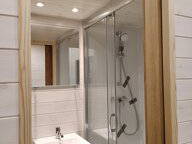Logement entier à louer à Namur - photo 9 : salle de bain-9